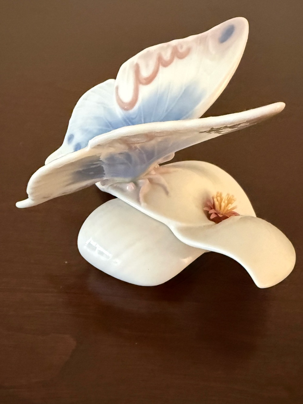 Lladro #06589 “Morning Calm” Butterfly and Flower Figurine - Picture 4 of 5